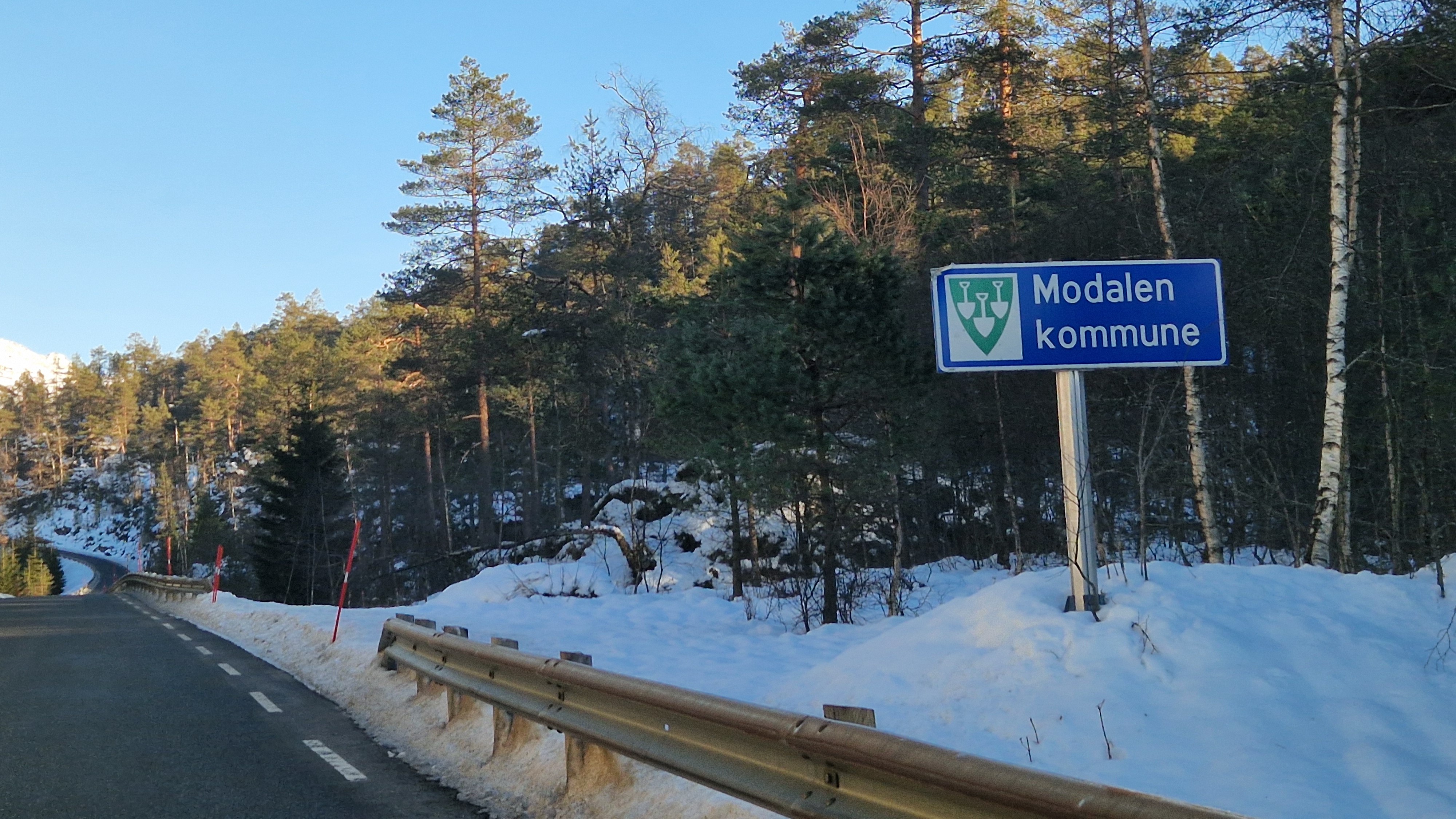 Modalen veiskilt KV Vestl Anne Lien16-9.jpg