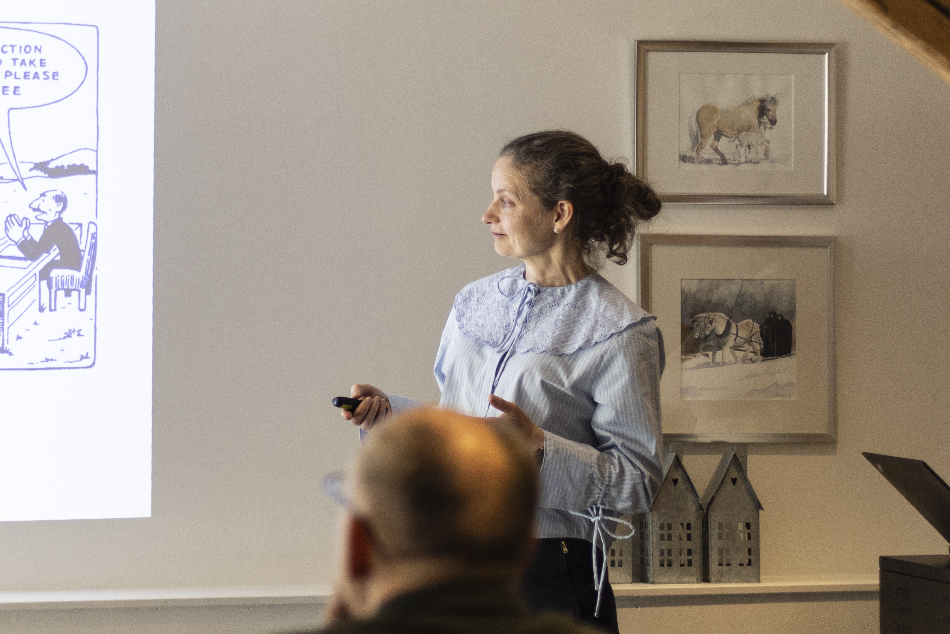Kartverksansatt Aase Midtgaard Skrede under FGU-m&oslash;te i Vestland. (Foto: Iver Daaland &Aring;se)