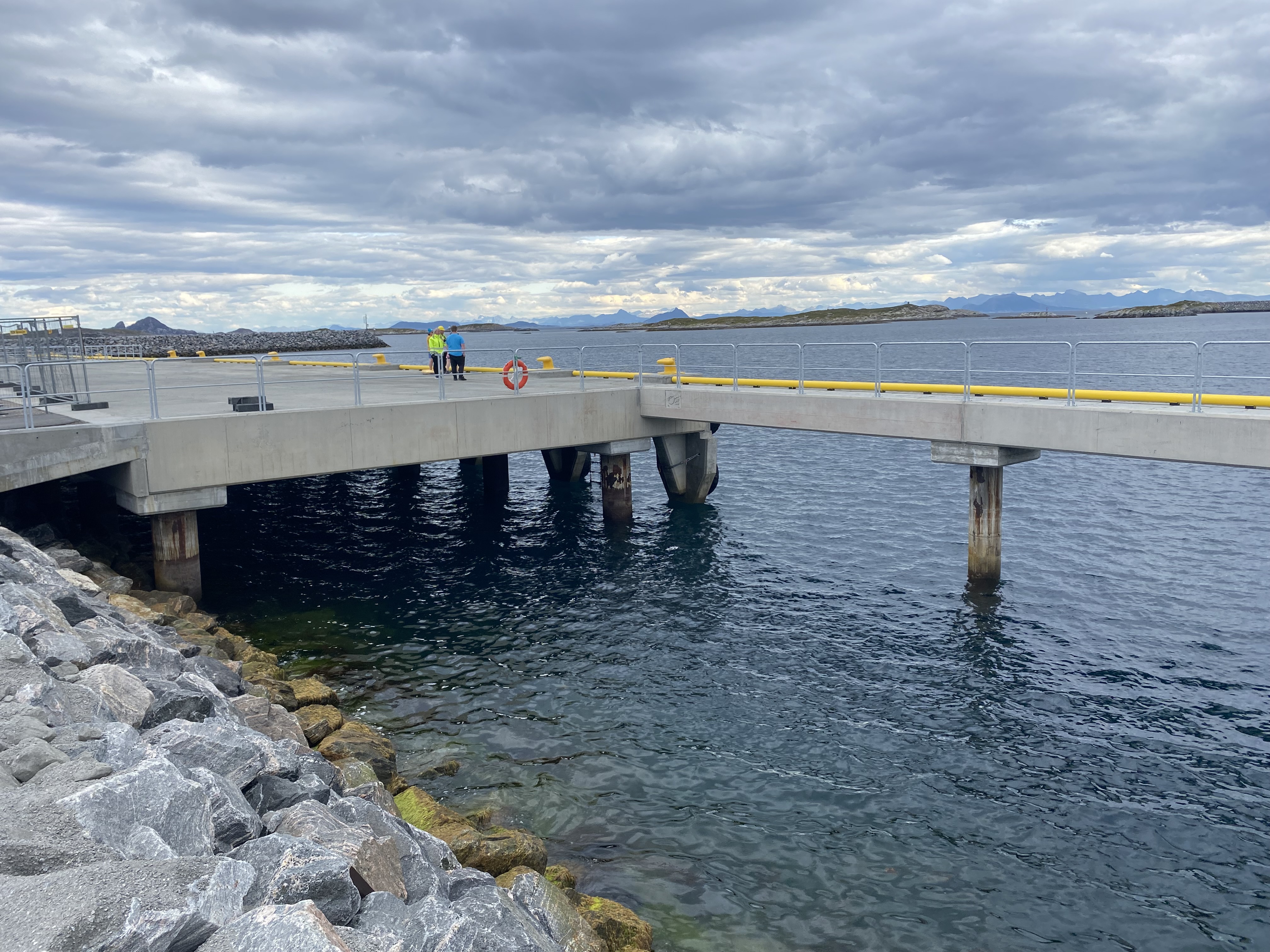 Kommunalt kaianlegg p&aring; Selv&aelig;r i Tr&aelig;na (foto: Torbj&oslash;rn Taskjelle)